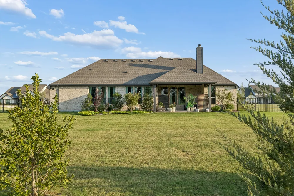 330 Waterview Drive Gunter, TX 75058