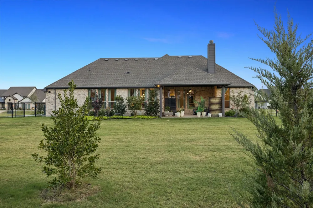 330 Waterview Drive Gunter, TX 75058