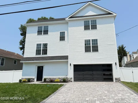 57 Oak Street