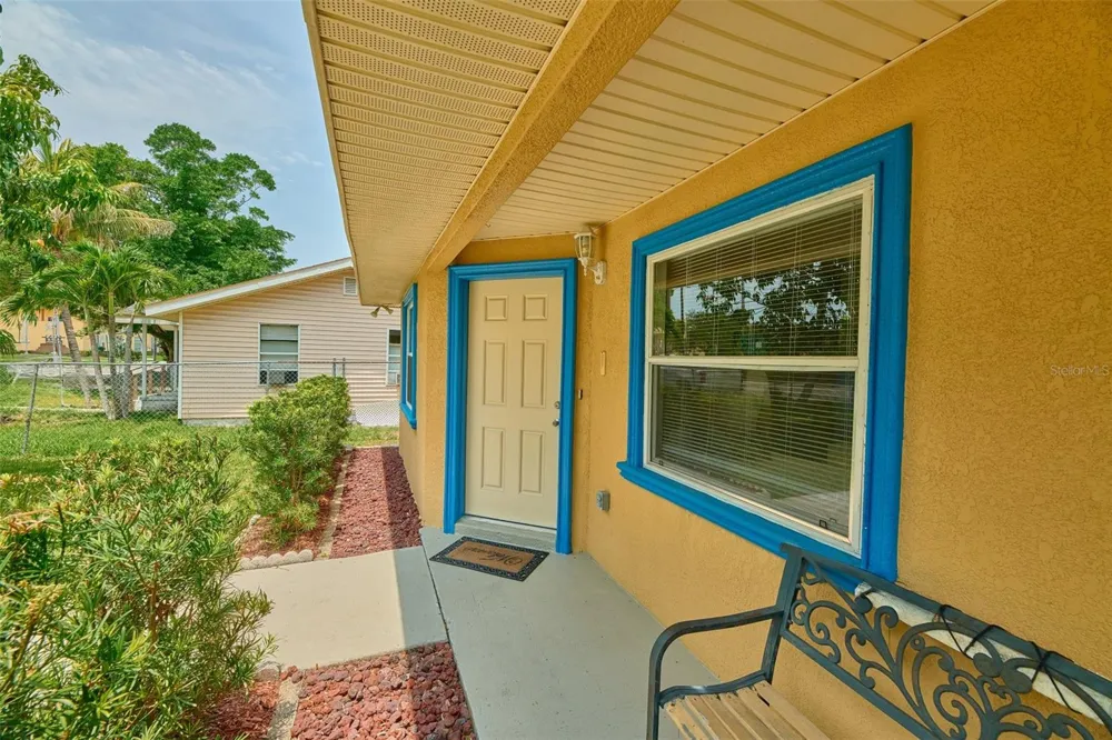 212 13TH AVENUE W Bradenton, FL 34205