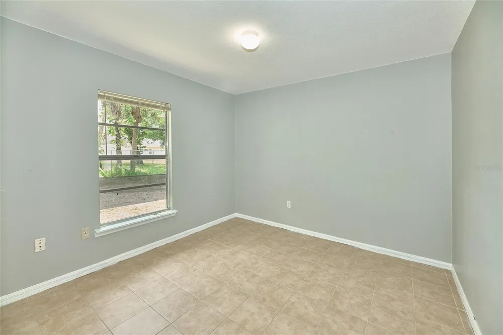 212 13TH AVENUE W Bradenton, FL 34205
