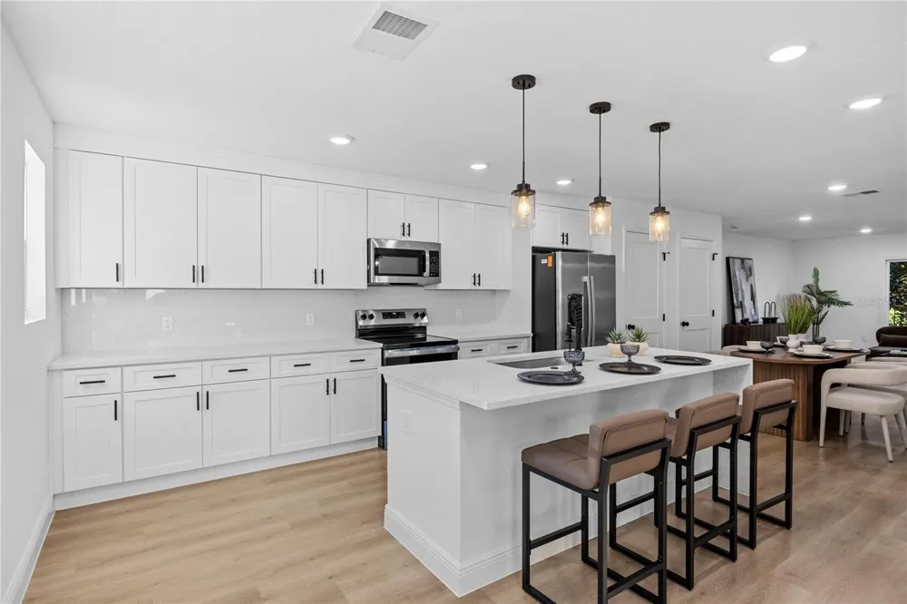 711 CLEMSON DRIVE Altamonte Springs, FL 32714