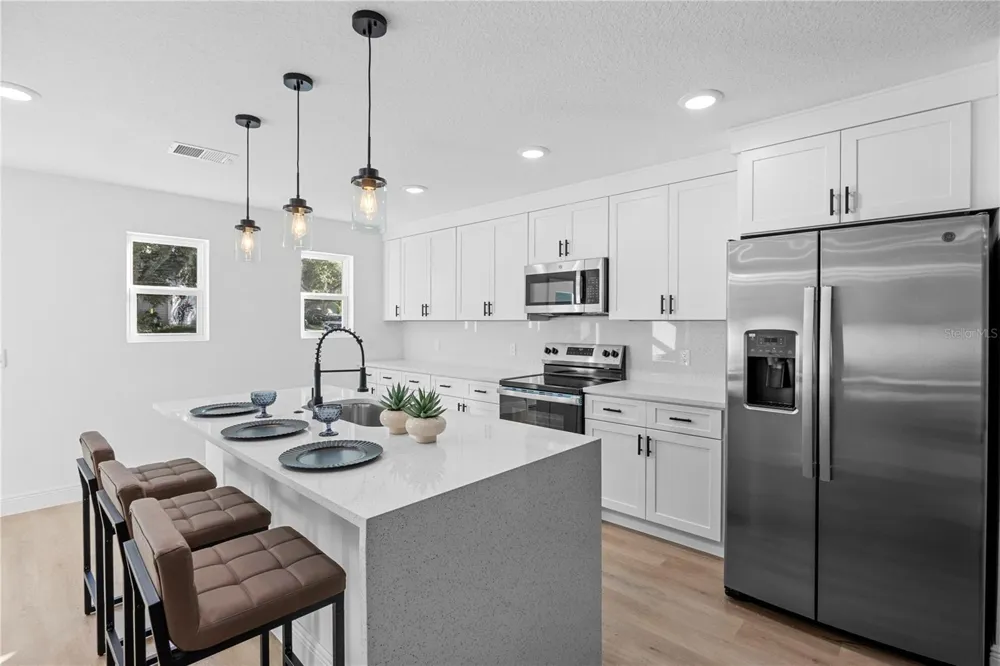 711 CLEMSON DRIVE Altamonte Springs, FL 32714