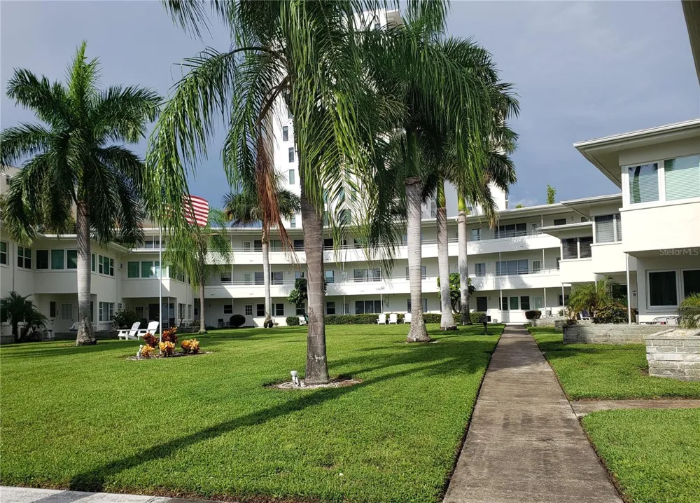 487 1ST STREET S #205 St Petersburg, FL 33701