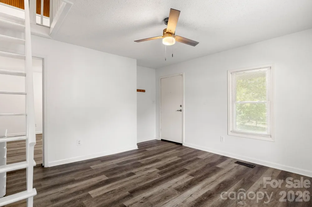 609 S Oak Street Gastonia, NC 28054