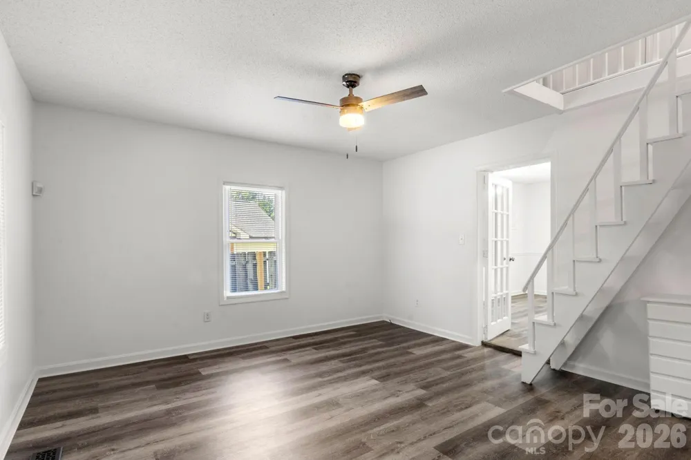 609 S Oak Street Gastonia, NC 28054