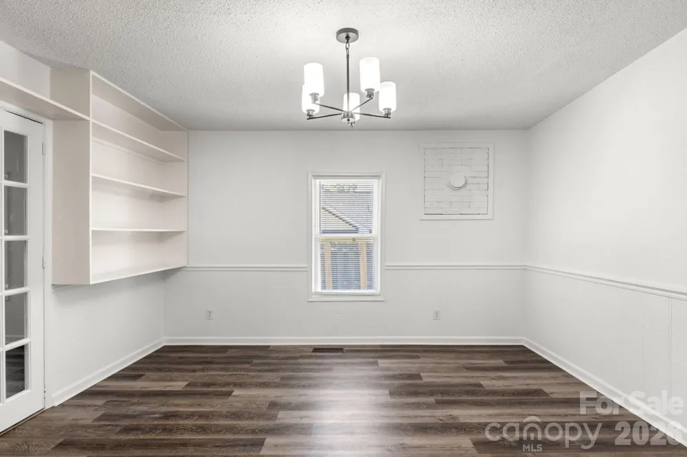 609 S Oak Street Gastonia, NC 28054