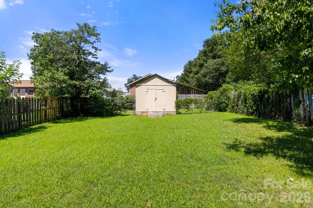 609 S Oak Street Gastonia, NC 28054
