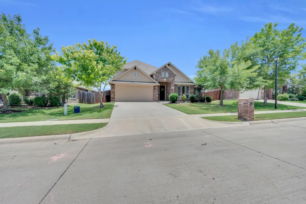 918 Newcastle Drive Midlothian, TX 76065