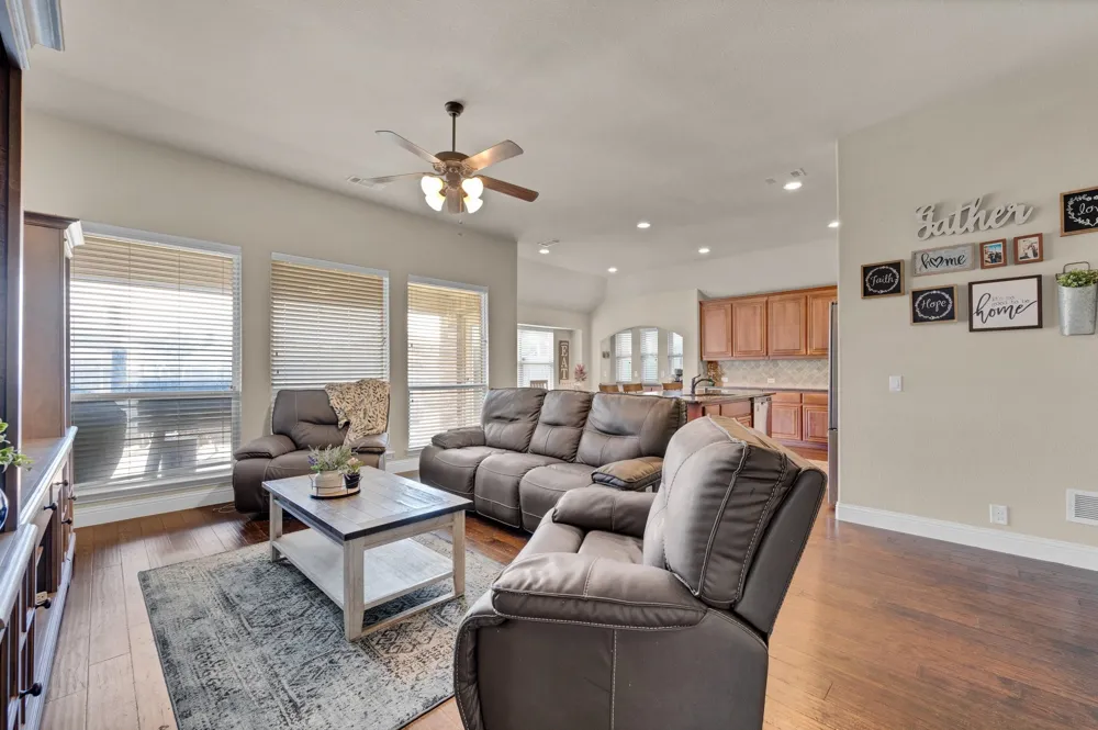 918 Newcastle Drive Midlothian, TX 76065