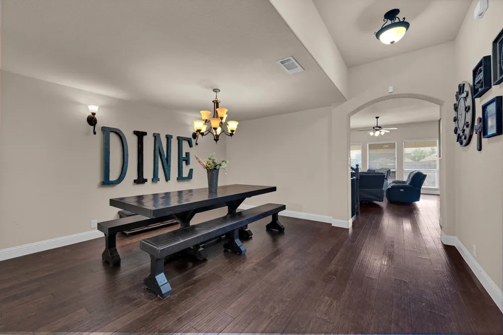 918 Newcastle Drive Midlothian, TX 76065
