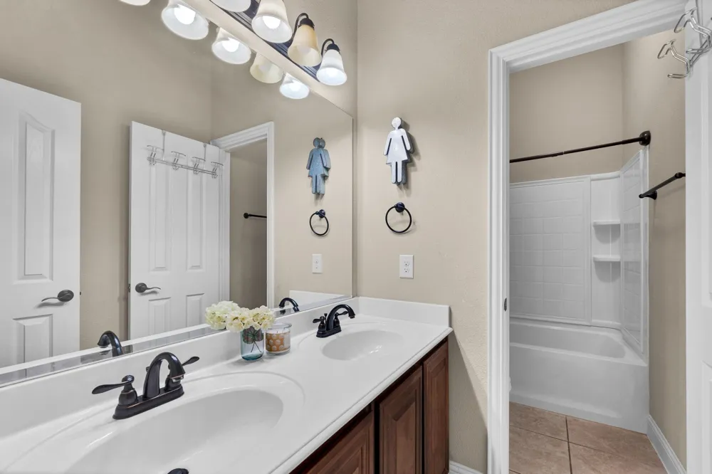 918 Newcastle Drive Midlothian, TX 76065
