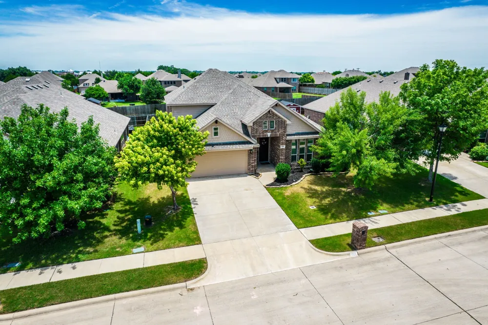 918 Newcastle Drive Midlothian, TX 76065