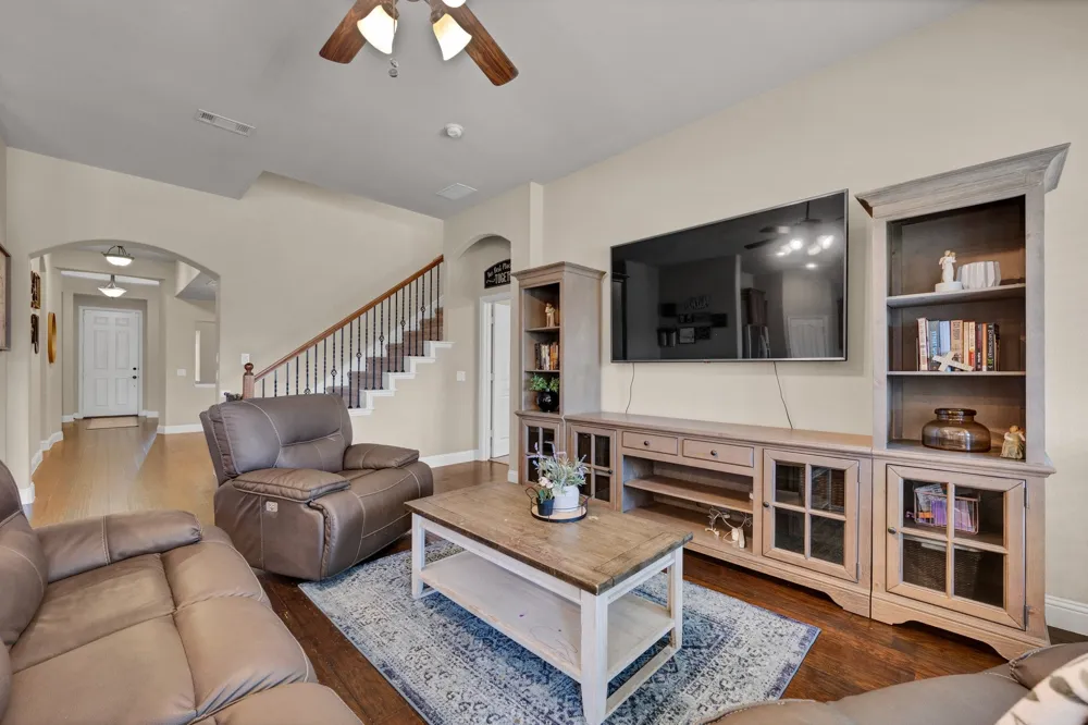 918 Newcastle Drive Midlothian, TX 76065