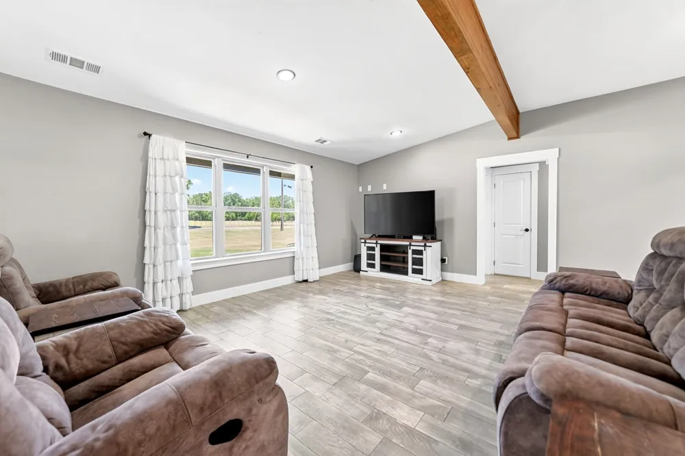510 Vz County Road 2517 Canton, TX 75103