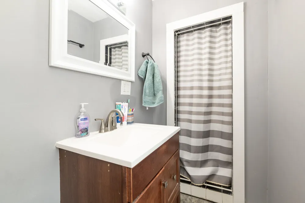 518 Walnut Street Three Rivers, MI 49093