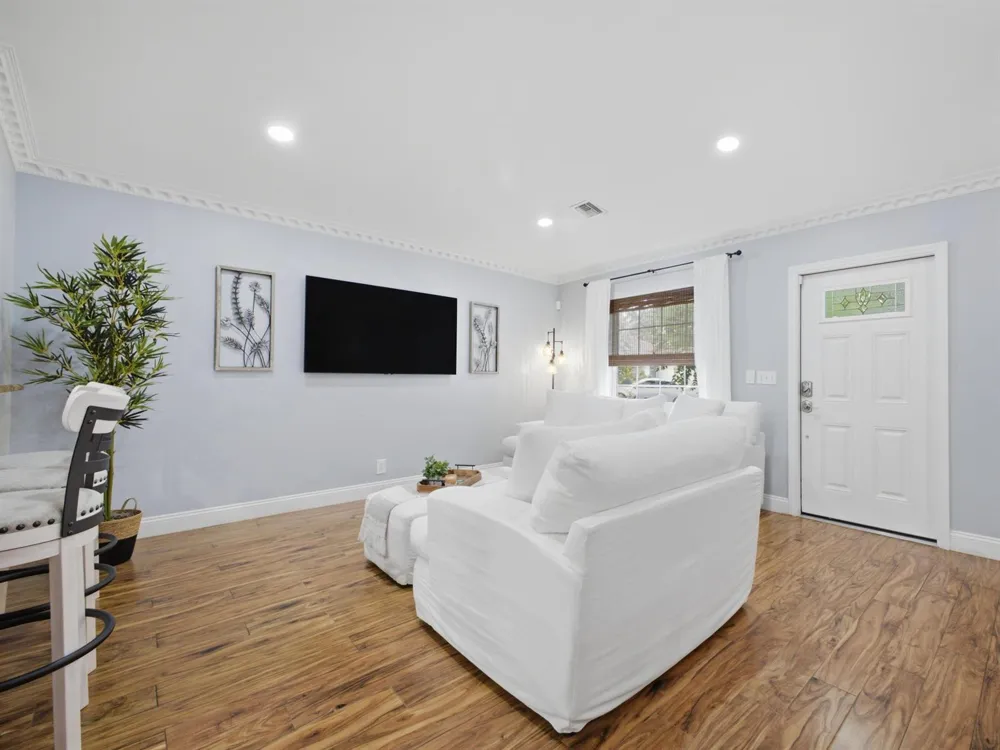 5418 CLUB CIRCLE Haverhill, FL 33415