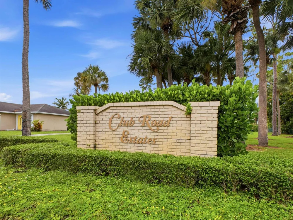 5418 CLUB CIRCLE Haverhill, FL 33415