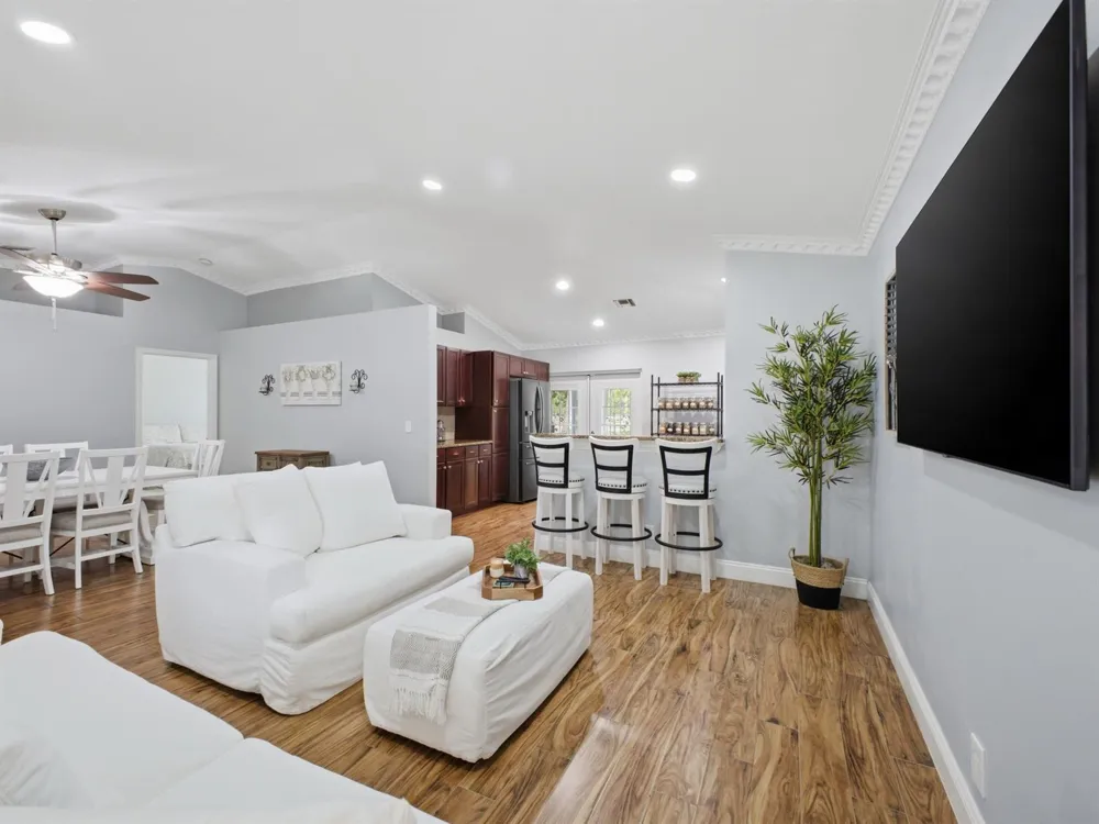 5418 CLUB CIRCLE Haverhill, FL 33415
