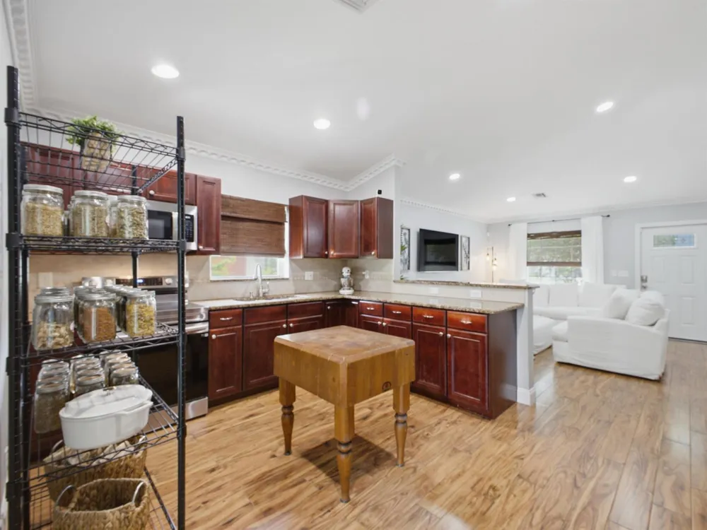 5418 CLUB CIRCLE Haverhill, FL 33415