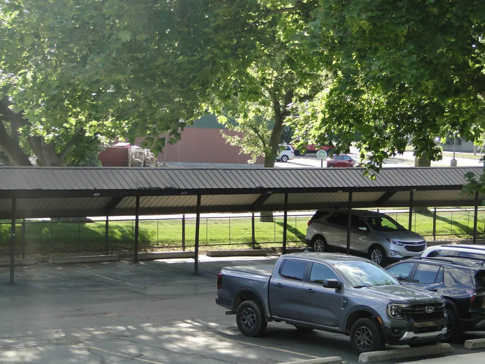 29842 Utica Road Roseville City, MI 48066