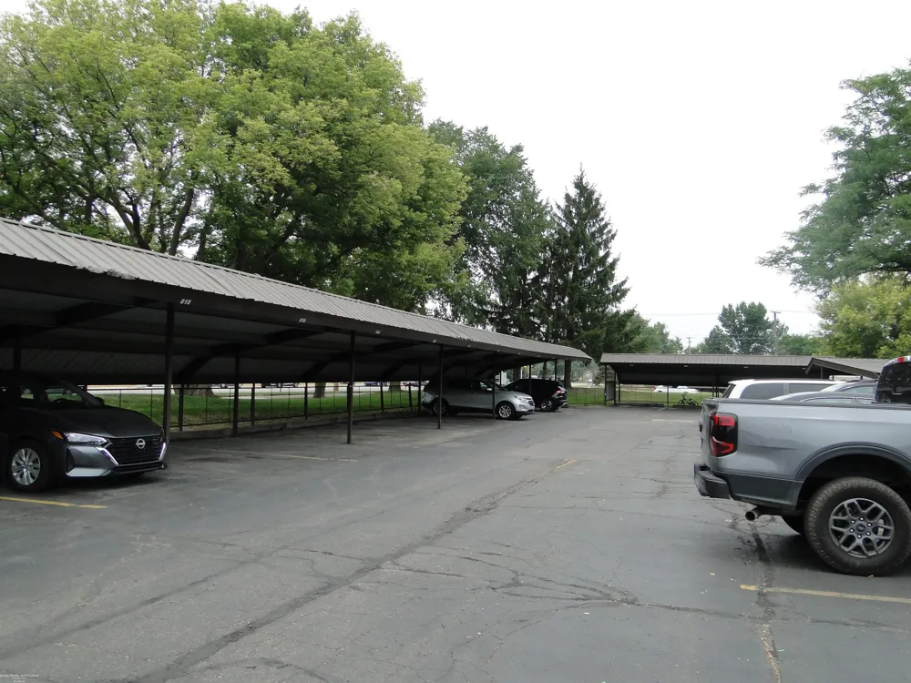 29842 Utica Road Roseville City, MI 48066