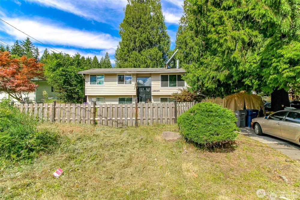 19226 7th Avenue W Lynnwood, WA 98036