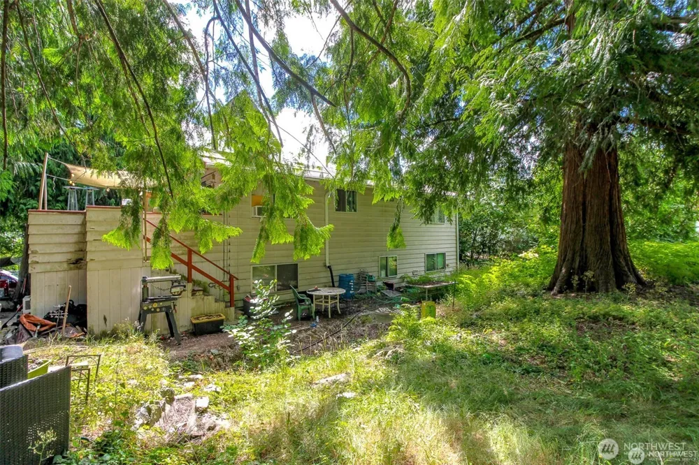 19226 7th Avenue W Lynnwood, WA 98036
