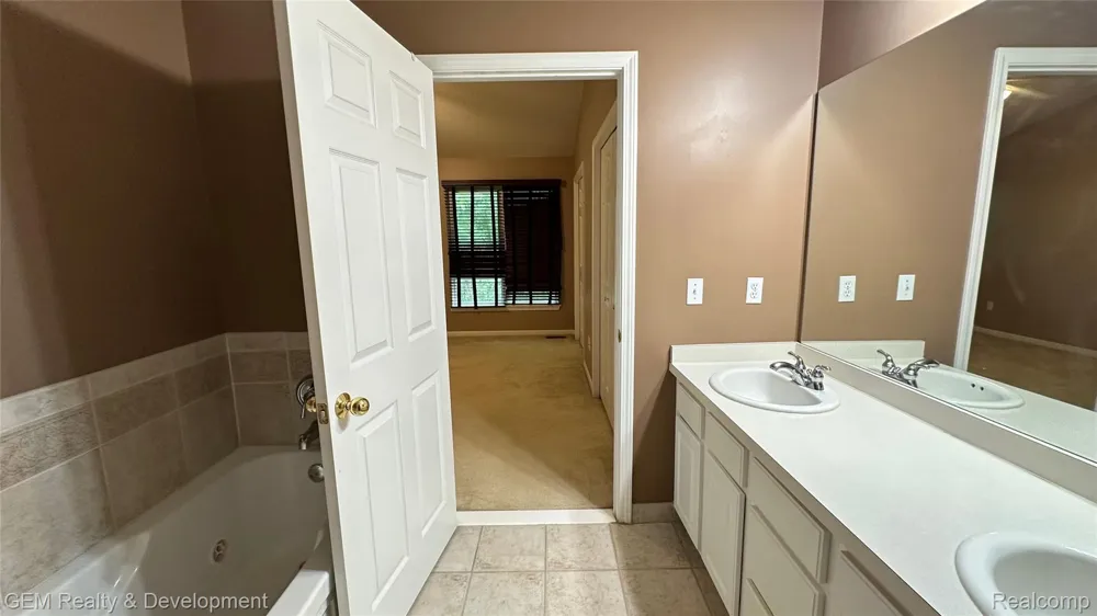 5555 WOODRUFF SHORE DRIVE Brighton Township, MI 48116