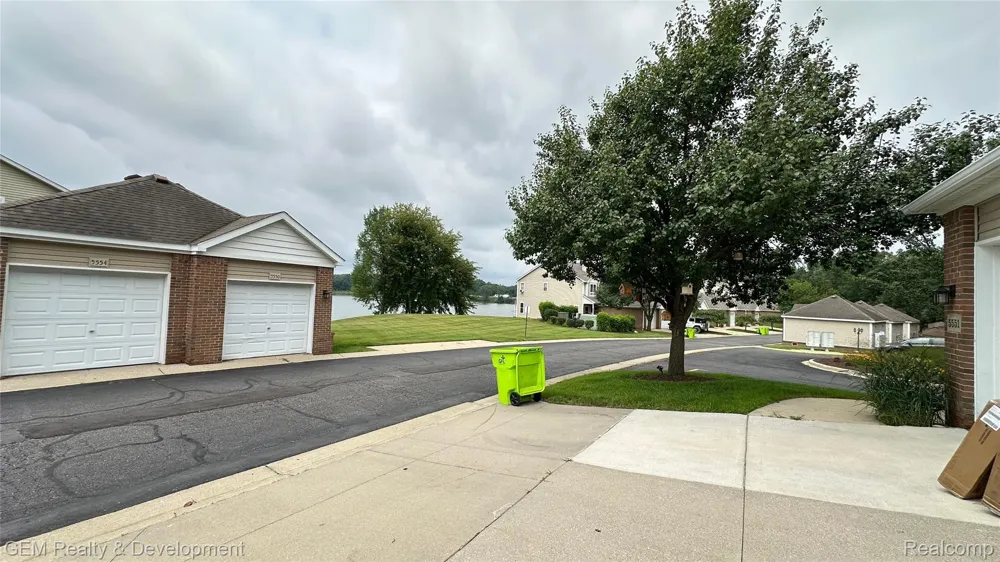 5555 WOODRUFF SHORE DRIVE Brighton Township, MI 48116