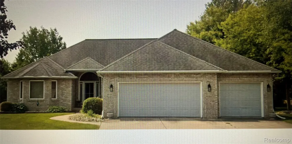 6119 Pine Creek Crossing Grand Blanc Charter Township, MI 48439