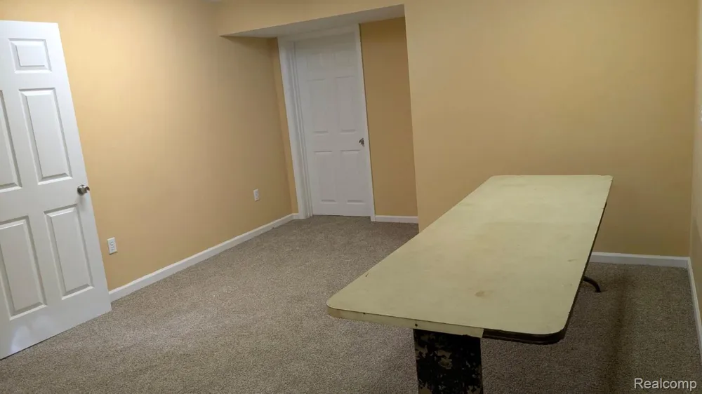 6119 Pine Creek Crossing Grand Blanc Charter Township, MI 48439