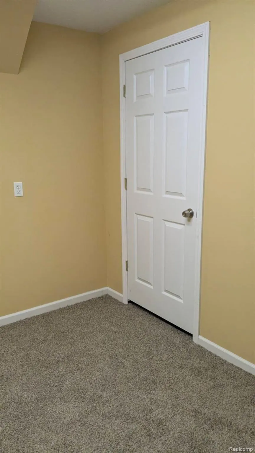 6119 Pine Creek Crossing Grand Blanc Charter Township, MI 48439