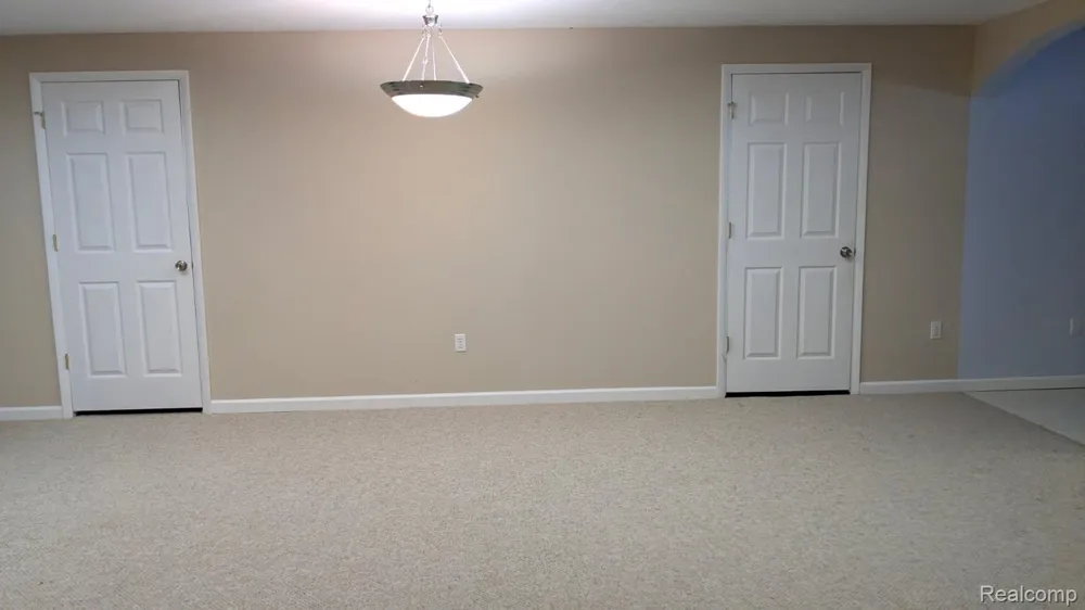 6119 Pine Creek Crossing Grand Blanc Charter Township, MI 48439