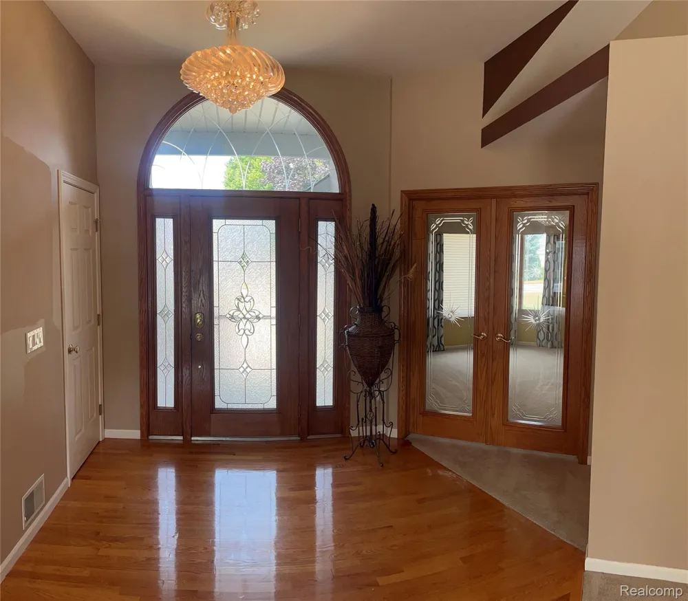 6119 Pine Creek Crossing Grand Blanc Charter Township, MI 48439