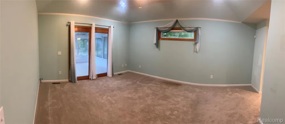 6119 Pine Creek Crossing Grand Blanc Charter Township, MI 48439