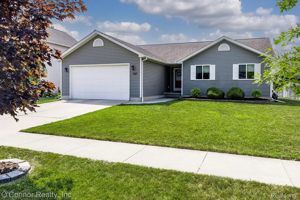 1327 Maddison Avenue Marysville City, MI 48040
