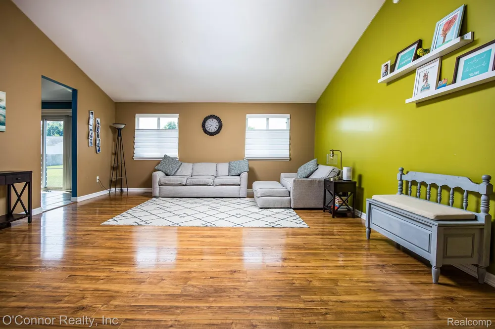 1327 Maddison Avenue Marysville City, MI 48040