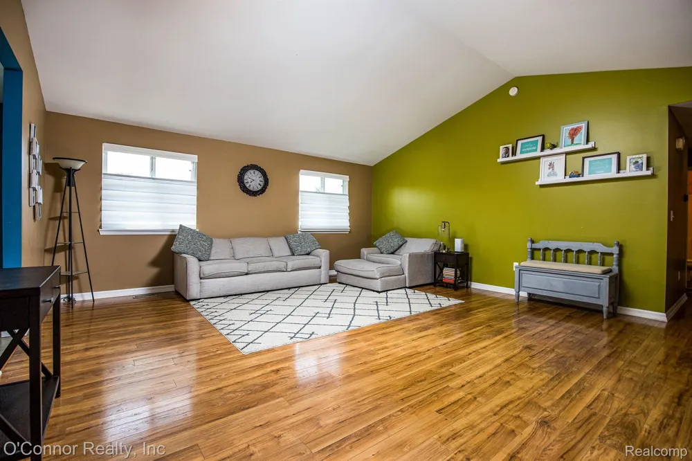 1327 Maddison Avenue Marysville City, MI 48040