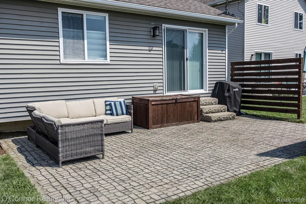 1327 Maddison Avenue Marysville City, MI 48040