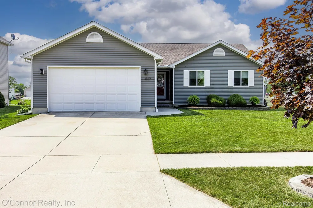 1327 Maddison Avenue Marysville City, MI 48040