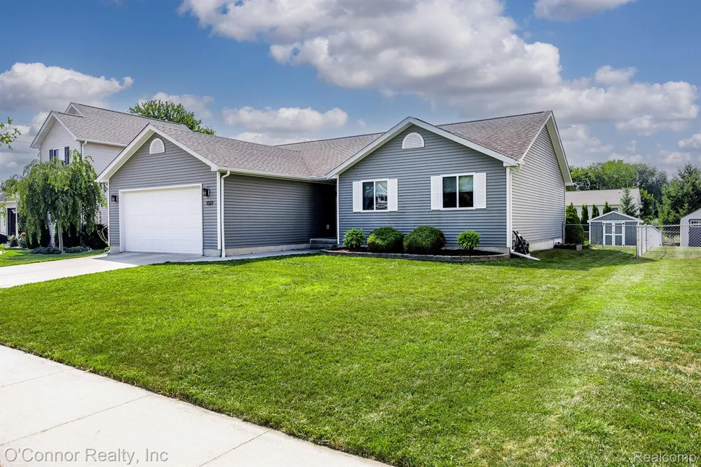 1327 Maddison Avenue Marysville City, MI 48040