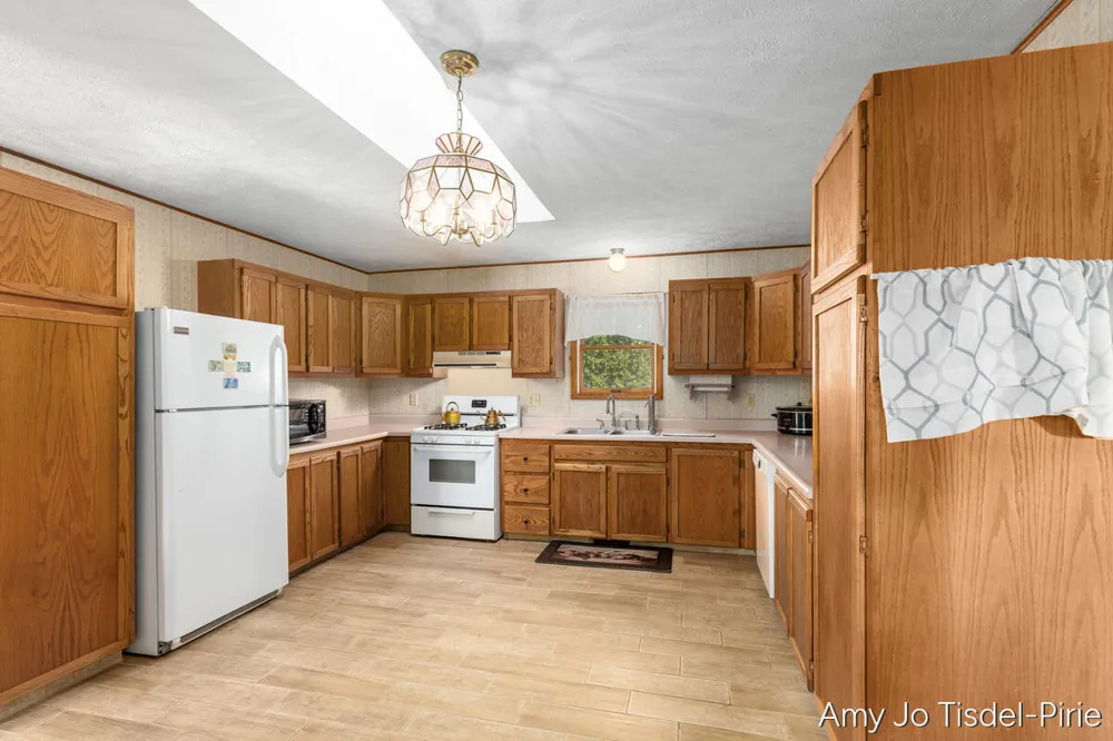 6643 S Wood Road Bushnell Township, MI 48884