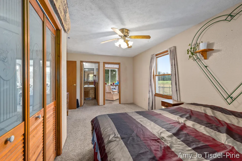 6643 S Wood Road Bushnell Township, MI 48884