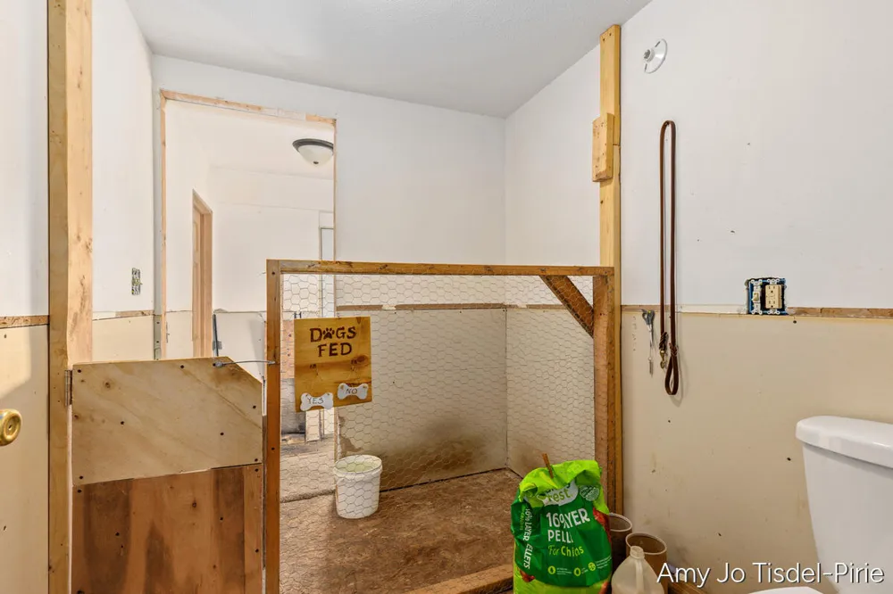 6643 S Wood Road Bushnell Township, MI 48884