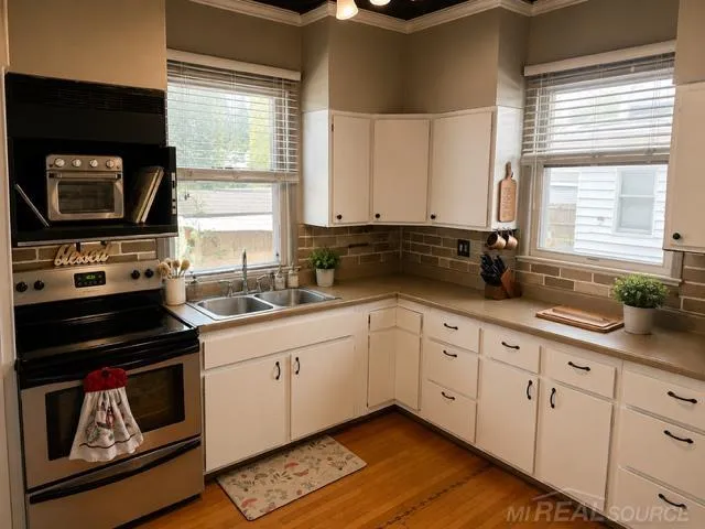 237 N Van Buren Road Bay City City, MI 48708