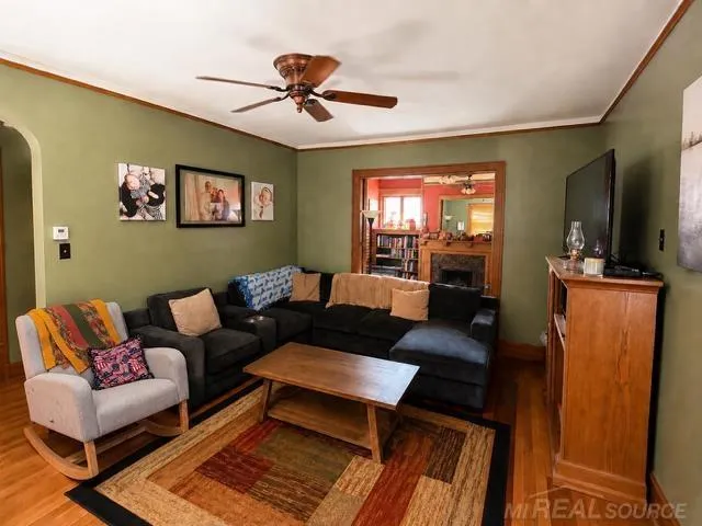 237 N Van Buren Road Bay City City, MI 48708