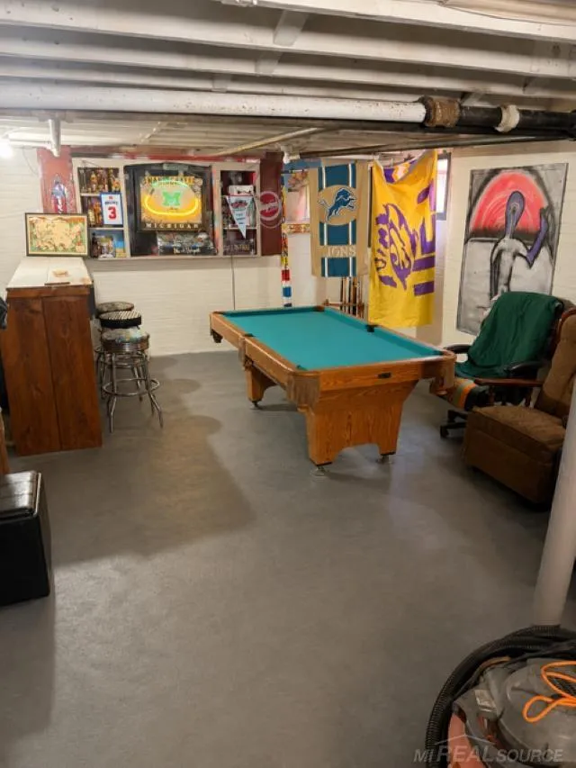 237 N Van Buren Road Bay City City, MI 48708