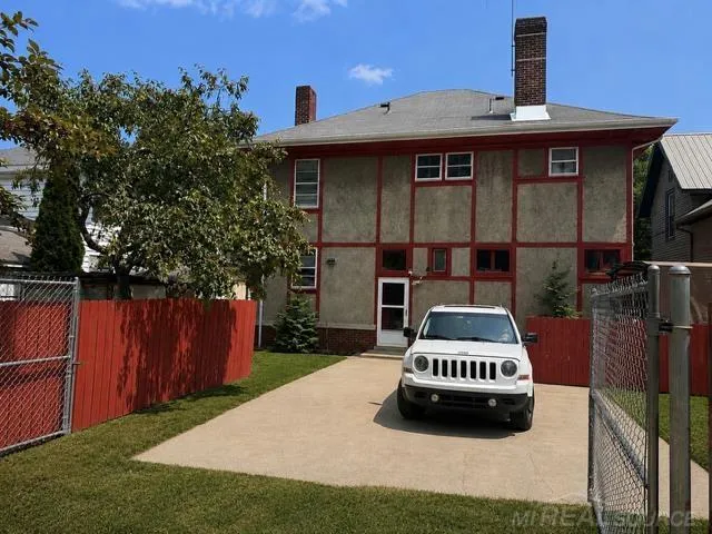 237 N Van Buren Road Bay City City, MI 48708