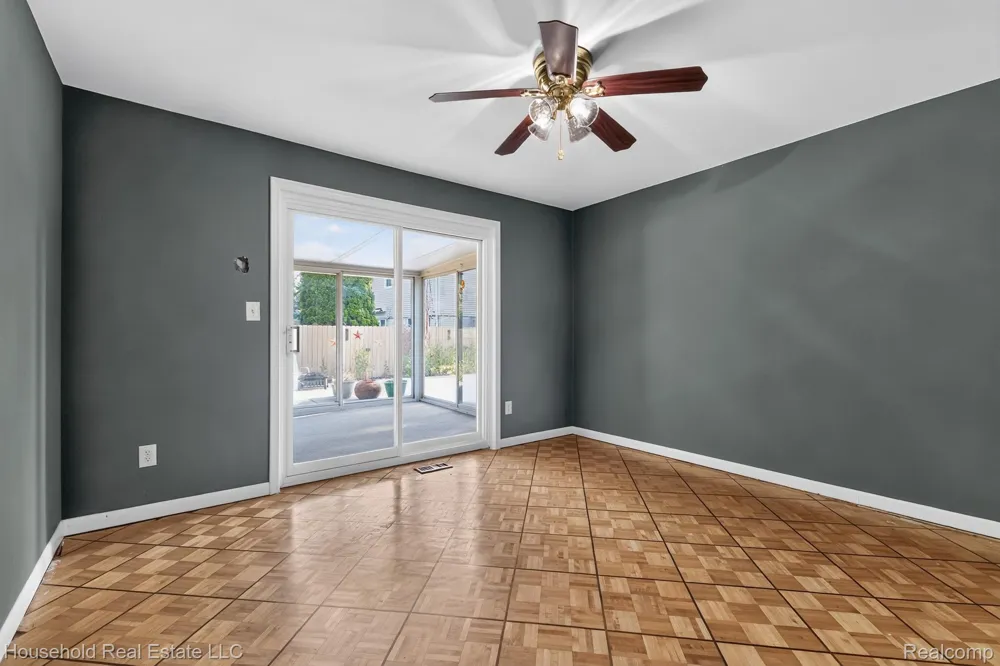 30110 Bentley Street Livonia City, MI 48154